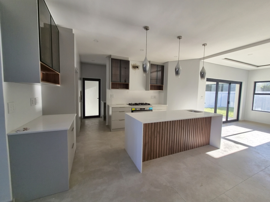 4 Bedroom Property for Sale in Sandown Western Cape